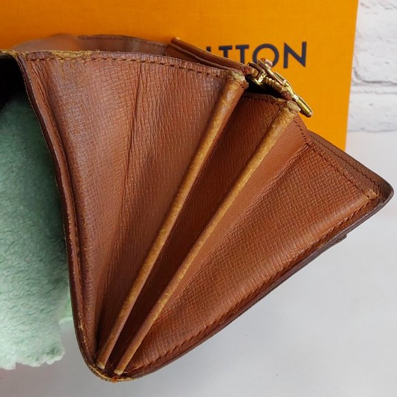 'LOUIS VUITTON' GIFT BOX SET 'PORTEFEUILLE SARAH' LONG LEATHER MONOGRAM WALLET - Picture 11 of 16